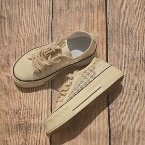 Stylish Cream Platform Sneakers